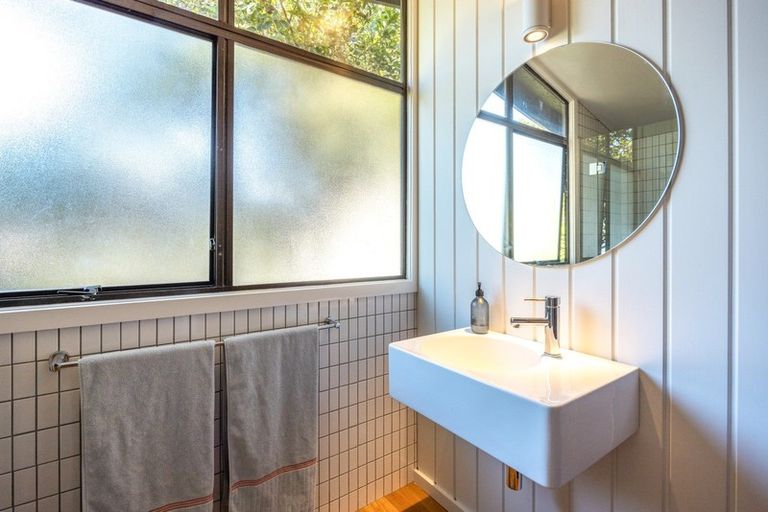 Photo of property in 10 Newton Road, Oneroa, Waiheke Island, 1081