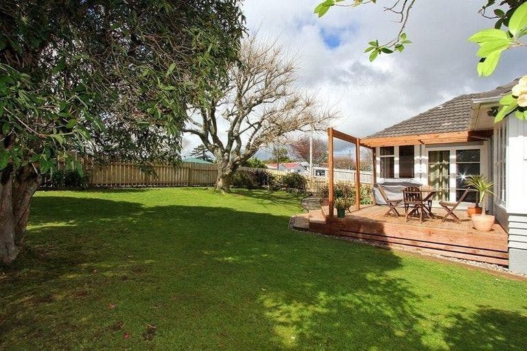 Photo of property in 61 Woodleigh Street, Frankleigh Park, New Plymouth, 4310