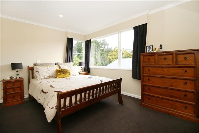 Photo of property in 15 Centennial Drive, Hokowhitu, Palmerston North, 4410