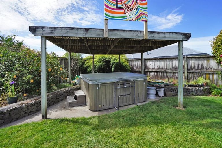 Photo of property in 20 Grace Avenue, Rototuna North, Hamilton, 3210