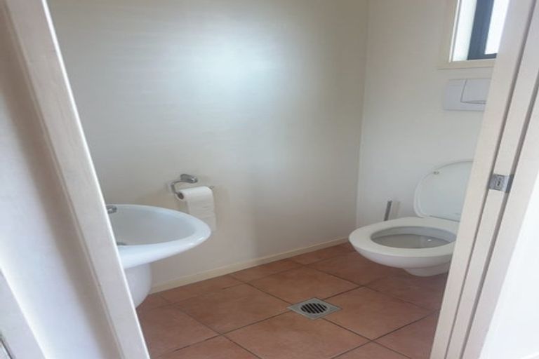 Photo of property in 93/2 Armoy Drive, East Tamaki, Auckland, 2016