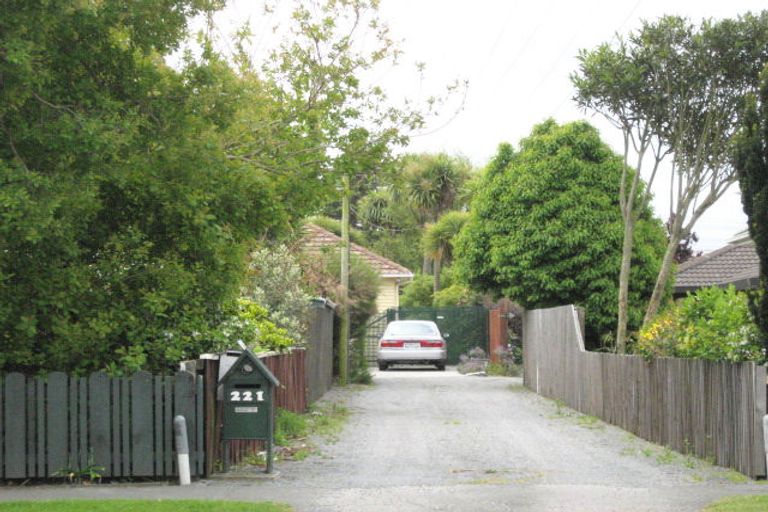 Photo of property in 2/221 Grahams Road, Burnside, Christchurch, 8053