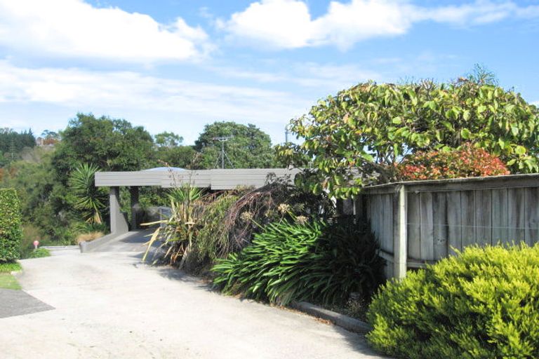 Photo of property in 20a Oliver Twist Avenue, Mellons Bay, Auckland, 2014