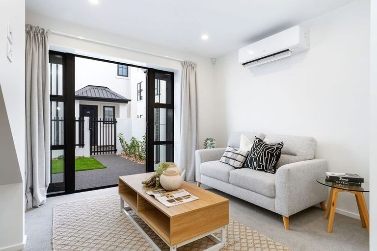 Photo of property in 2/106 Peterborough Street, Christchurch Central, Christchurch, 8013