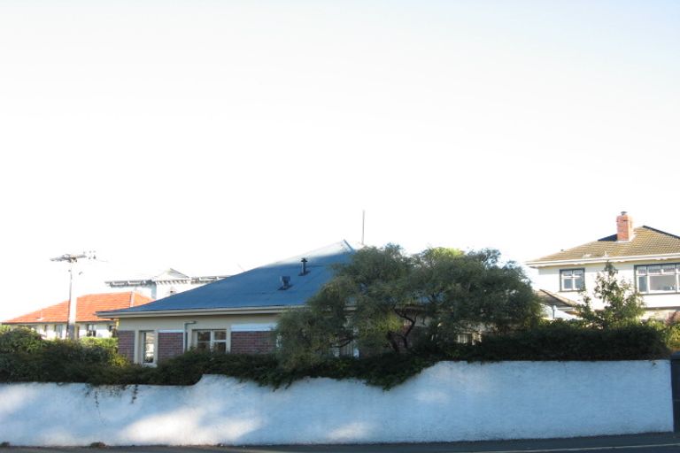 Photo of property in 135 Eglinton Road, Mornington, Dunedin, 9011