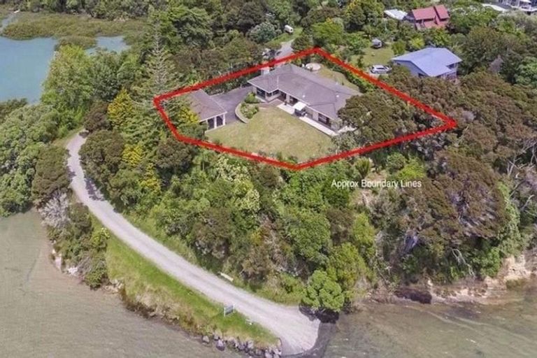 Photo of property in 1 Okura River Road, Okura, Albany, 0792