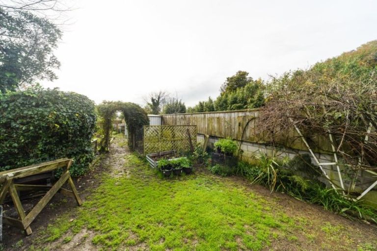 Photo of property in 75 Birmingham Street, Takaro, Palmerston North, 4412