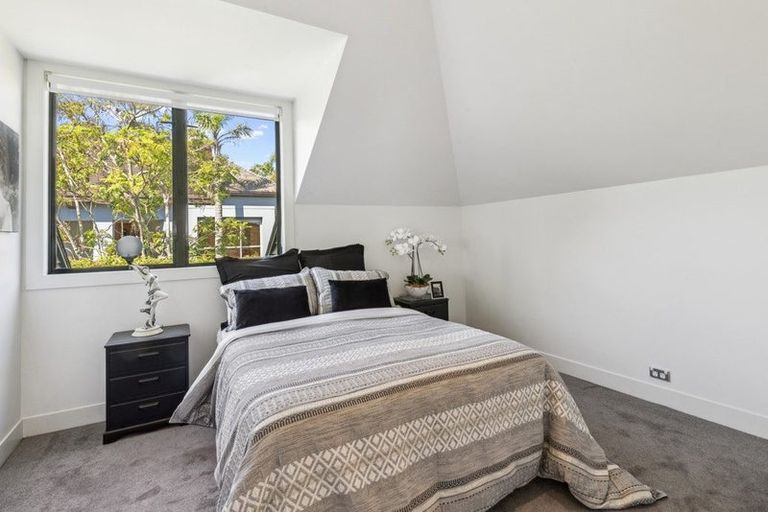 Photo of property in 2/2 The Esplanade, Campbells Bay, Auckland, 0630