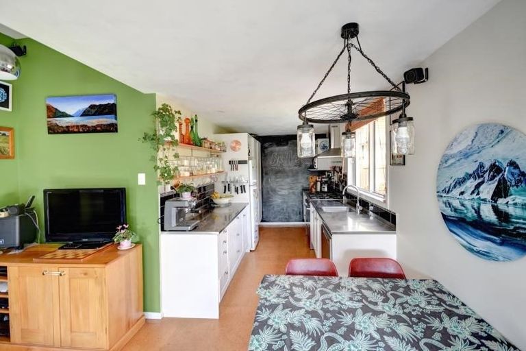 Photo of property in 21 Blackman Avenue, Sawyers Bay, Port Chalmers, 9023