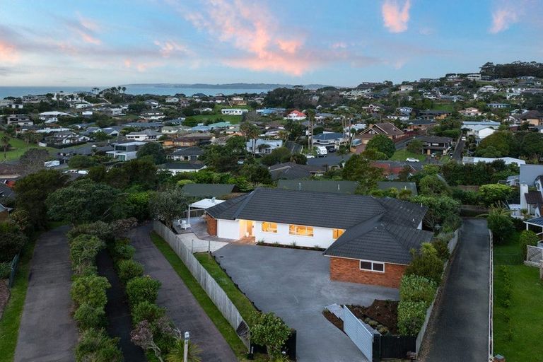 Photo of property in 70 Bay Vista Drive, Red Beach, 0932