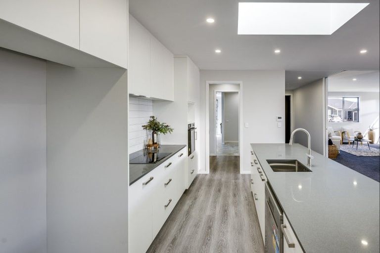 Photo of property in 18 Whangaehu Place, Te Awa, Napier, 4110