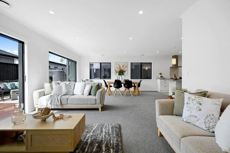 Photo of property in 73 Maanihi Drive, Rototuna North, 3210