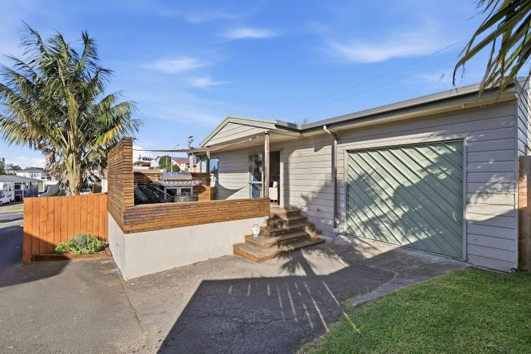 Photo of property in 65 Coopers Road, Dallington, Christchurch, 8061