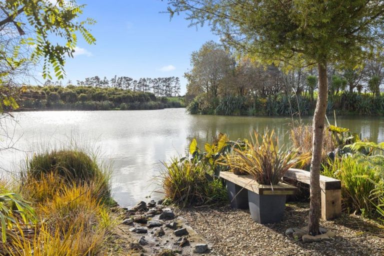 Photo of property in 98 Bushlake Way, Kingseat, Papakura, 2580