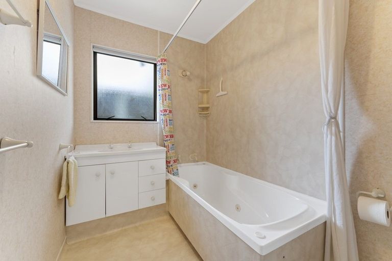 Photo of property in 336 Featherston Street, Palmerston North, 4414