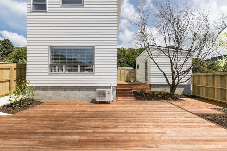 Photo of property in 41a Collins Avenue, Tawa, Wellington, 5028