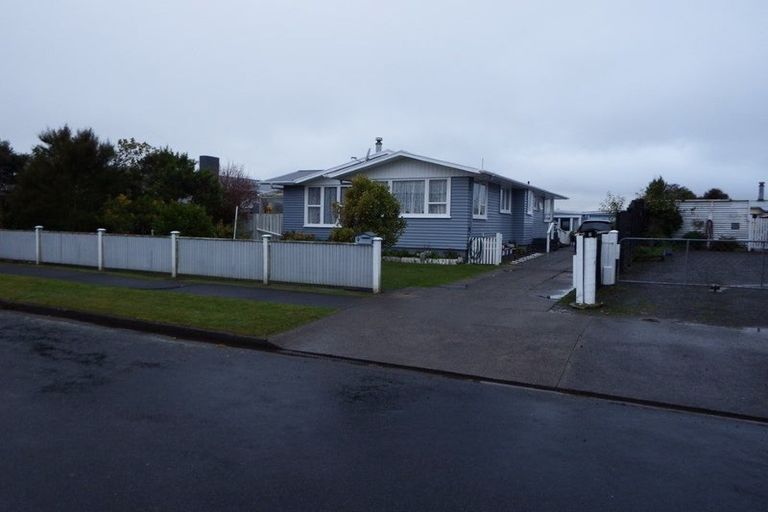 Photo of property in 9 Fergusson Street, Marton, 4710