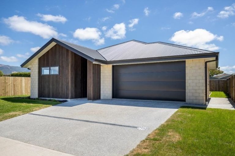 Photo of property in 12 Paretona Street, Motueka, 7120