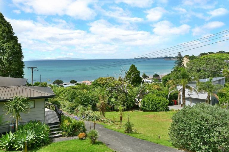 Photo of property in 26b Wade River Road, Stanmore Bay, Whangaparaoa, 0932