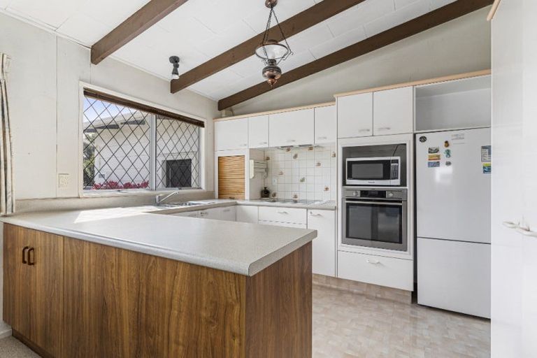 Photo of property in 64 Kon Tiki Road, Whiritoa, Whangamata, 3691