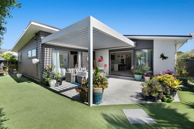 Photo of property in 6 Trevally Place, Snells Beach, 0920