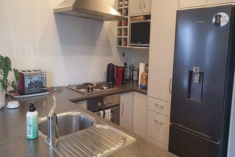 Photo of property in 81a Percy Kinsman Crescent, Riverstone Terraces, Upper Hutt, 5018