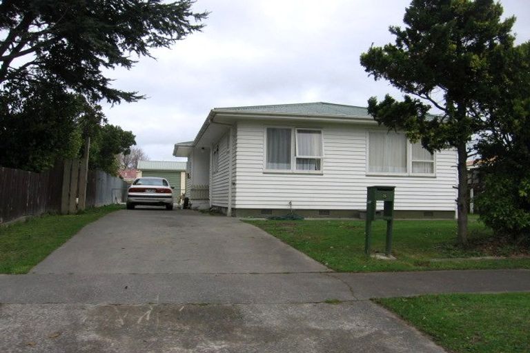Photo of property in 8 Acacia Street, Kelvin Grove, Palmerston North, 4414