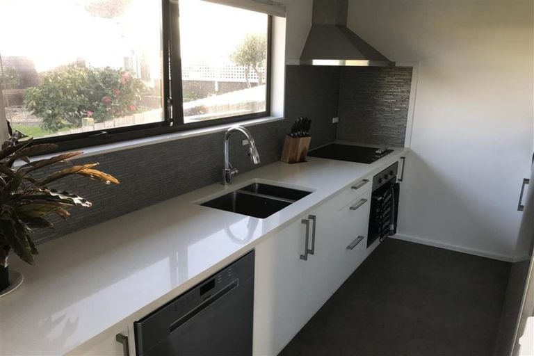 Photo of property in 2/20 Greenhill Crescent, Pakuranga, Auckland, 2010