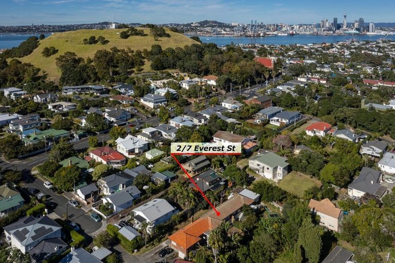 Photo of property in 2/7 Everest Street, Devonport, Auckland, 0624
