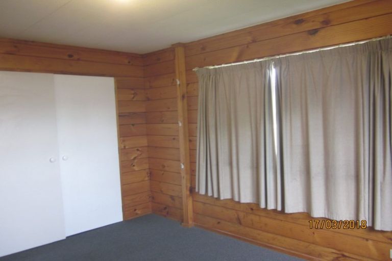 Photo of property in 1/19 Woodside Road, Massey, Auckland, 0614