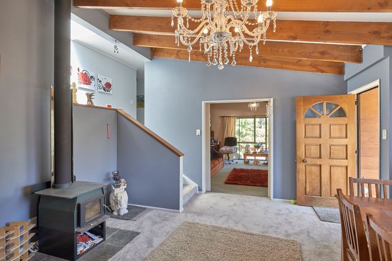 Photo of property in 35 Heathcote Place, Fitzherbert, Palmerston North, 4410