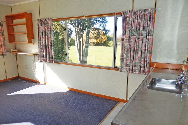 Photo of property in 23 Ross Road, Herbert, 9495