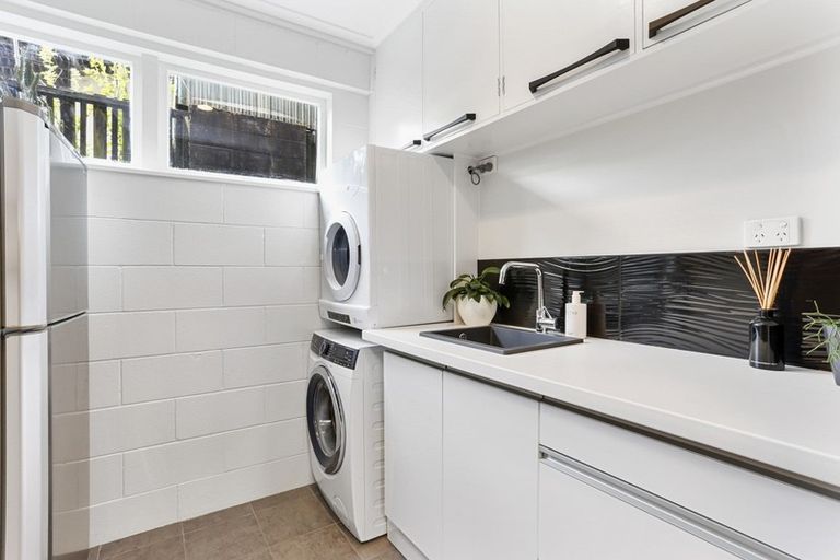 Photo of property in 11 Hadfield Street, Beach Haven, Auckland, 0626