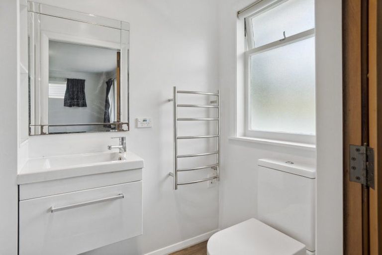 Photo of property in 19 Mascot Street, Tawa, Wellington, 5028