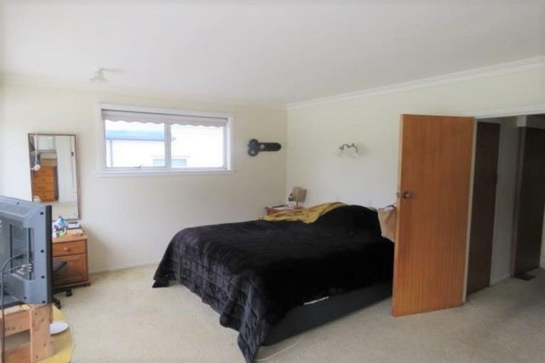 Photo of property in 2/13 Fillis Street, New Plymouth, 4310