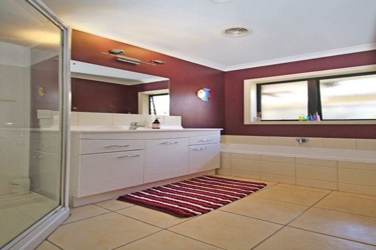 Photo of property in 8 Lockhart Place, Rototuna, Hamilton, 3210