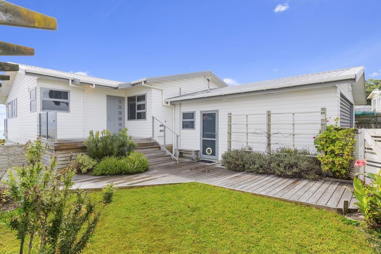 Photo of property in 355 Pukehina Parade, Pukehina, Te Puke, 3189