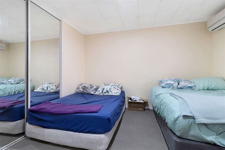 Photo of property in 45 Aldern Road, Massey, Auckland, 0614