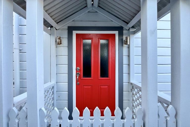 Photo of property in 18 Hector Street, Petone, Lower Hutt, 5012