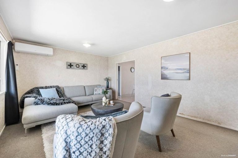 Photo of property in 82 Archmillen Avenue, Pakuranga Heights, Auckland, 2010