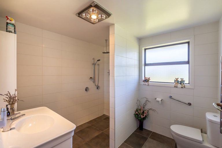 Photo of property in 383 Coutts Island Road, Coutts Island, Belfast, 7670