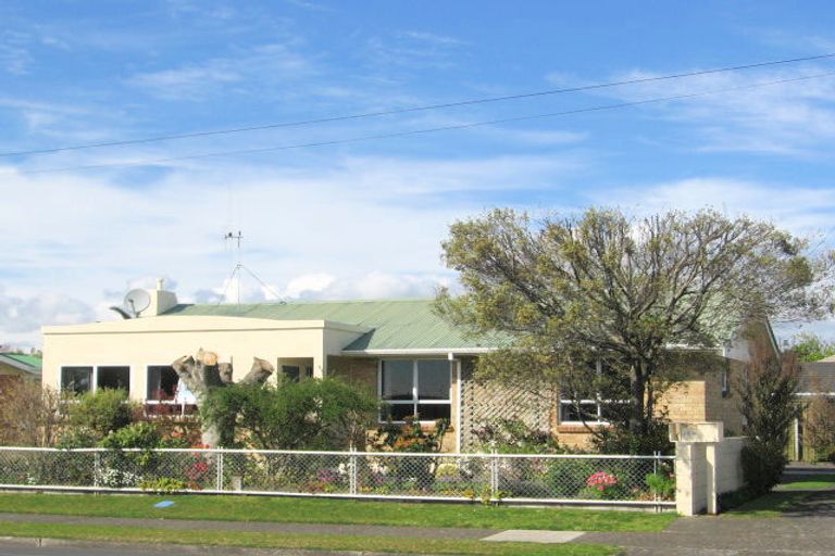 Photo of property in 160 Ngatai Road, Otumoetai, Tauranga, 3110