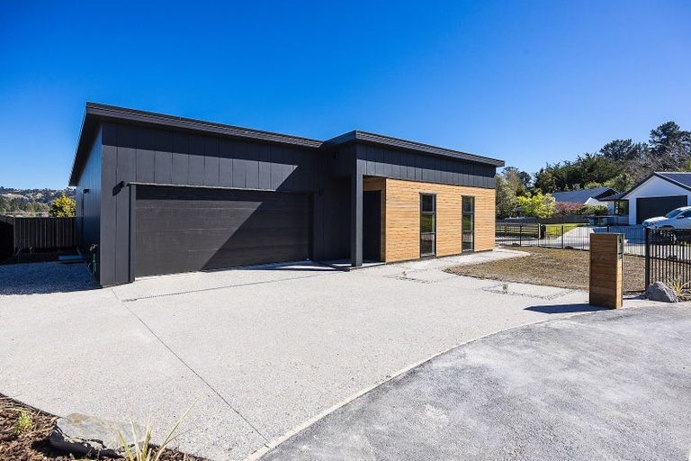 Photo of property in 14 Caroline Way, Abbotsford, 9018