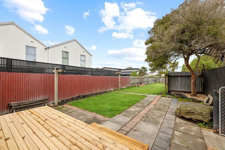 Photo of property in 2/114 Oram Avenue, New Brighton, Christchurch, 8061
