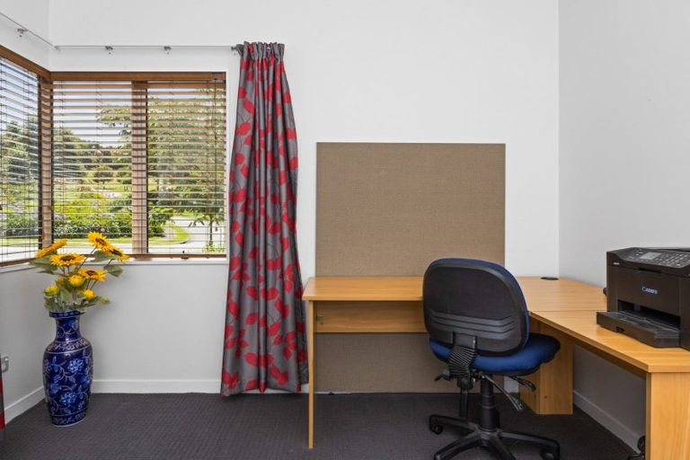 Photo of property in 66 Kent Terrace, Taradale, Napier, 4112