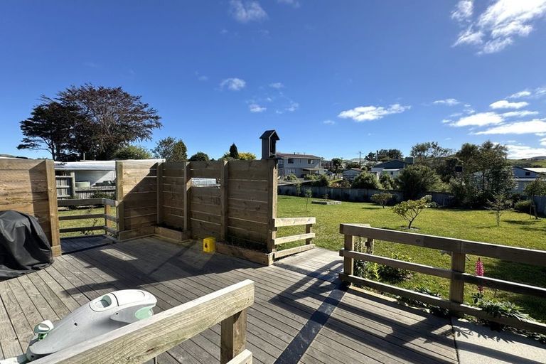 Photo of property in 33 Main Road, Owaka, 9535