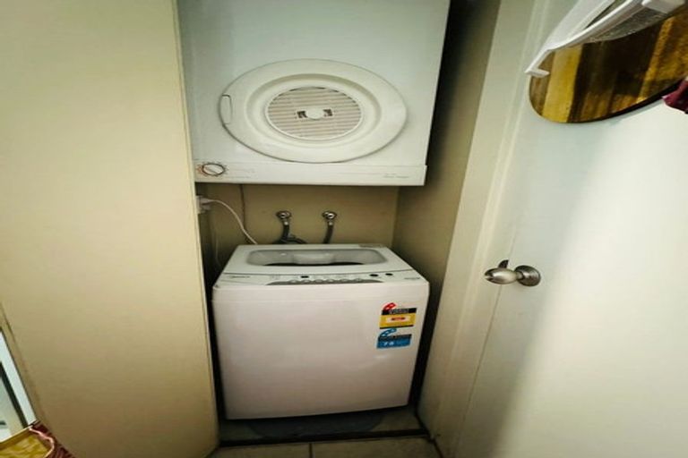 Photo of property in 4s/10 Crown Lynn Place, New Lynn, Auckland, 0600