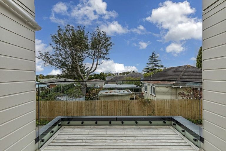 Photo of property in 126 Kervil Avenue, Te Atatu Peninsula, Auckland, 0610