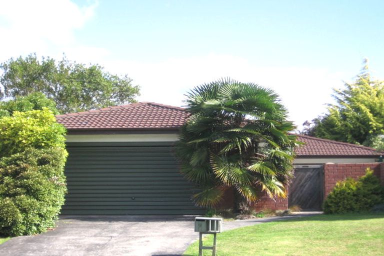 Photo of property in 9 Frank Evans Place, Henderson, Auckland, 0610
