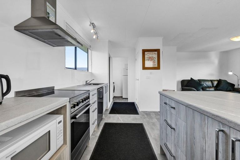 Photo of property in 18 Pohutukawa Drive, Opunake, 4616